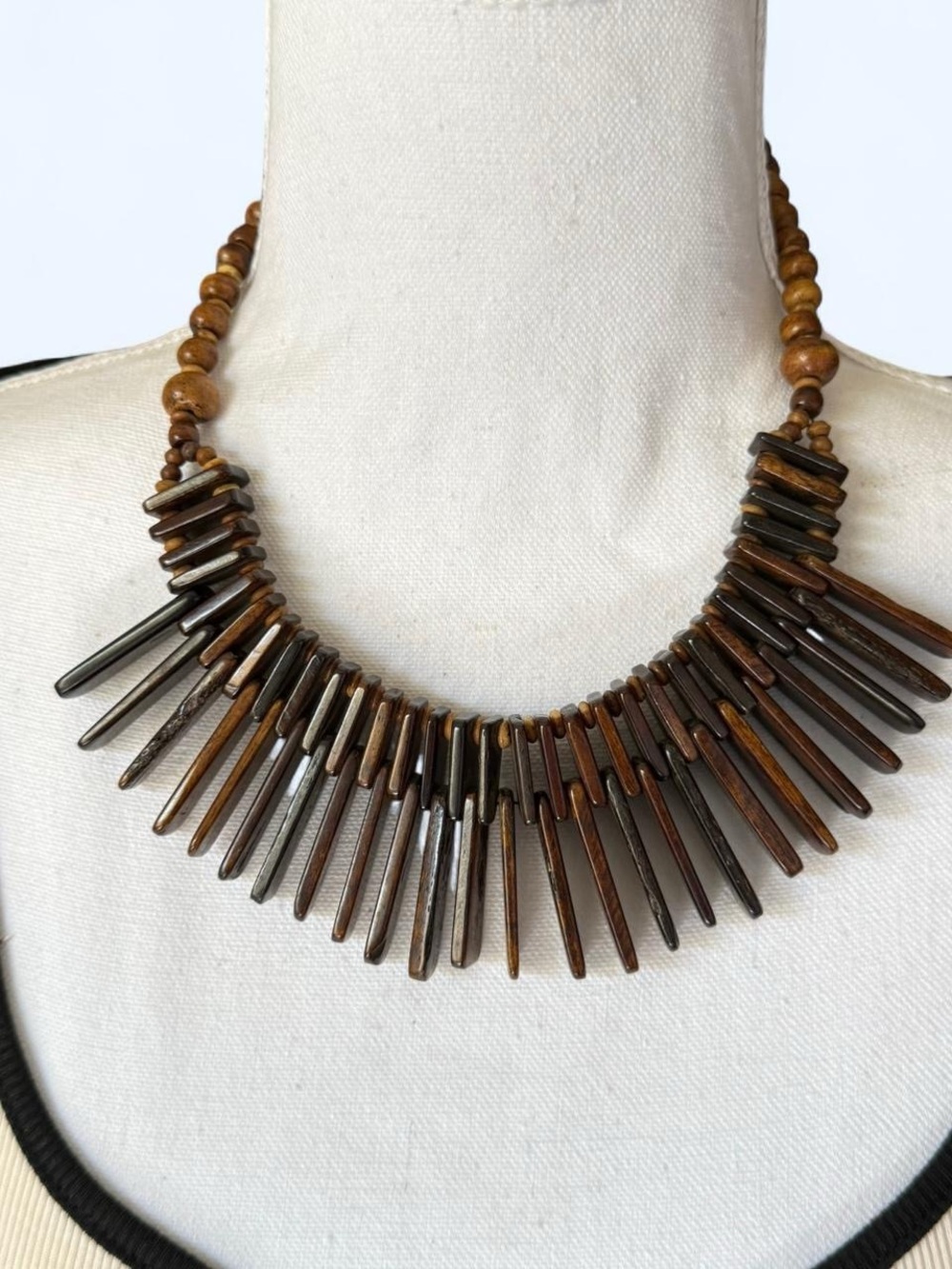 Vintage Brown and tan wooden beaded statement necklace